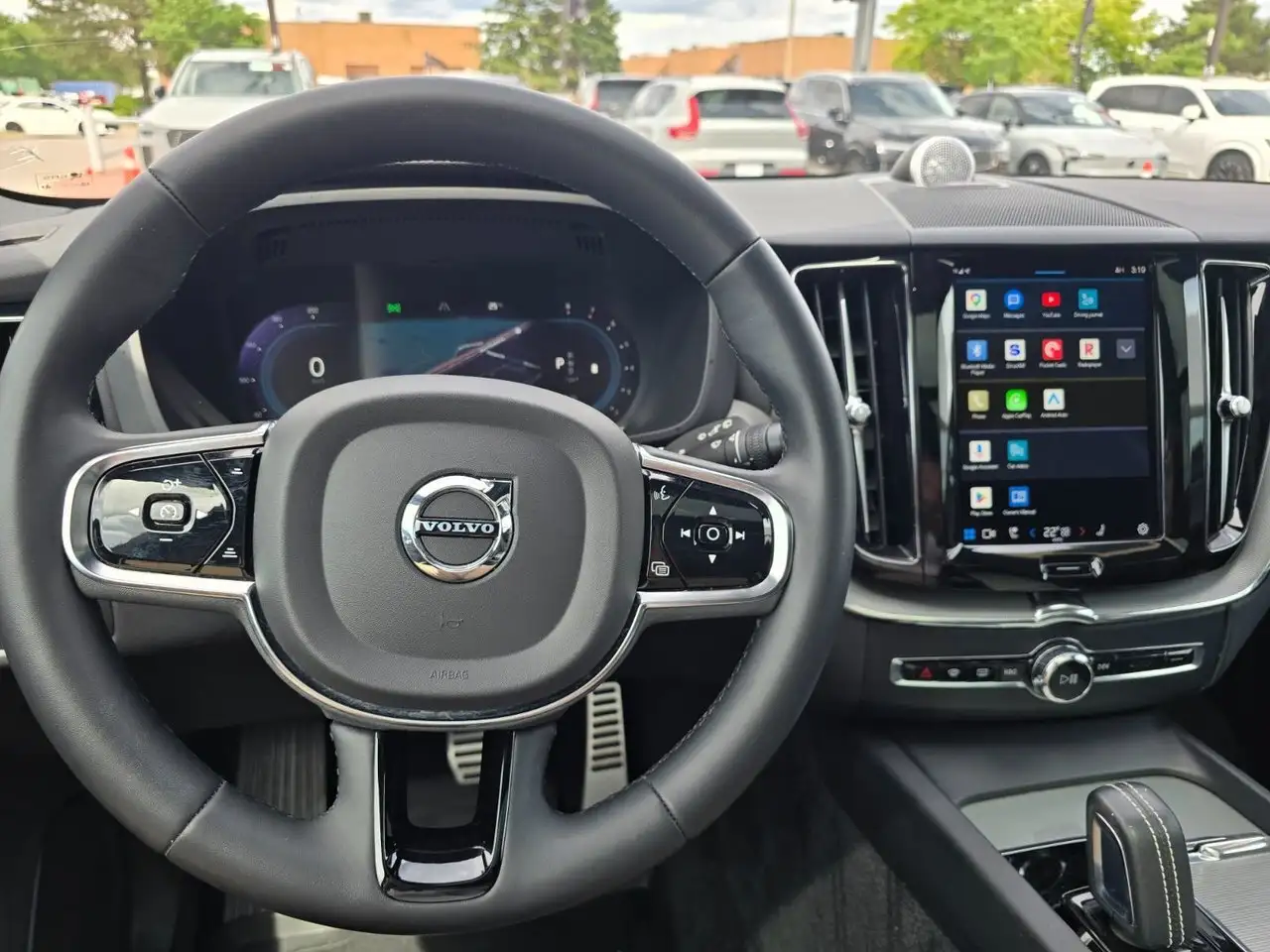 Volvo XC60 снимка Volvo XC60