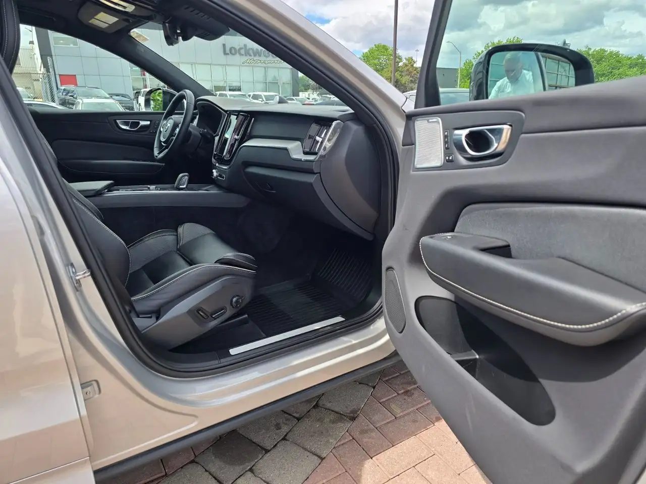 Volvo XC60 снимка Volvo XC60
