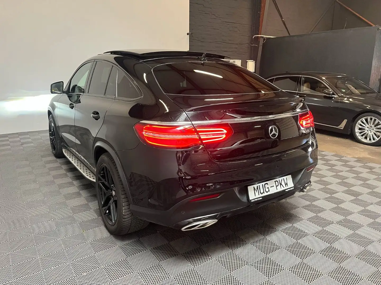 Mercedes-Benz GLE 350 d AMG Coupe 4M*Pano-StandHz-LED-360* Schwarz - 2
