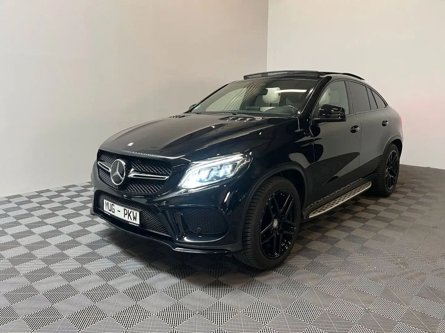 Mercedes-Benz GLE 350 d AMG Coupe 4M*Pano-StandHz-LED-360* Schwarz - 1