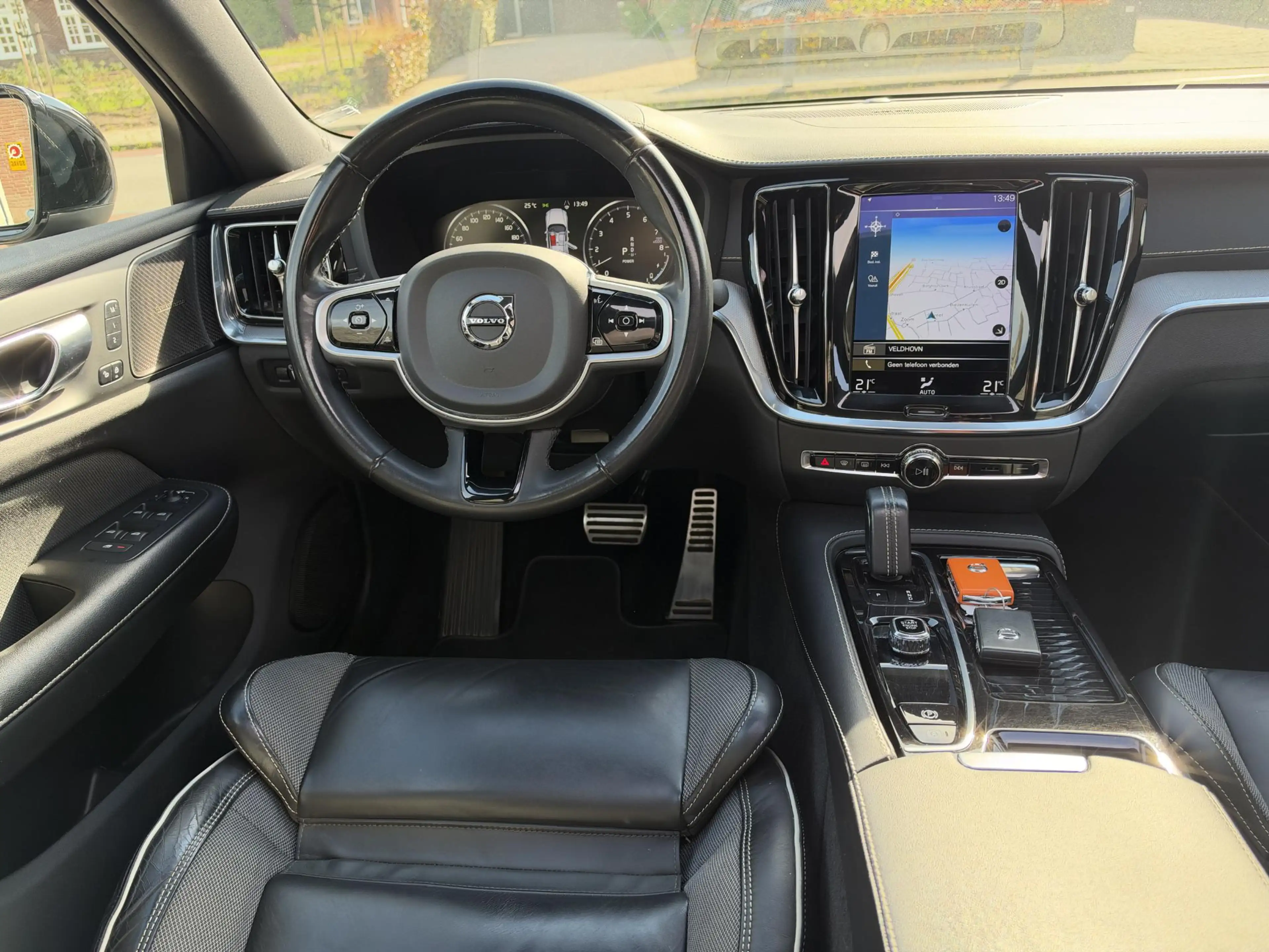 Volvo S60 2.0 T6 Recharge AWD — photo 11
