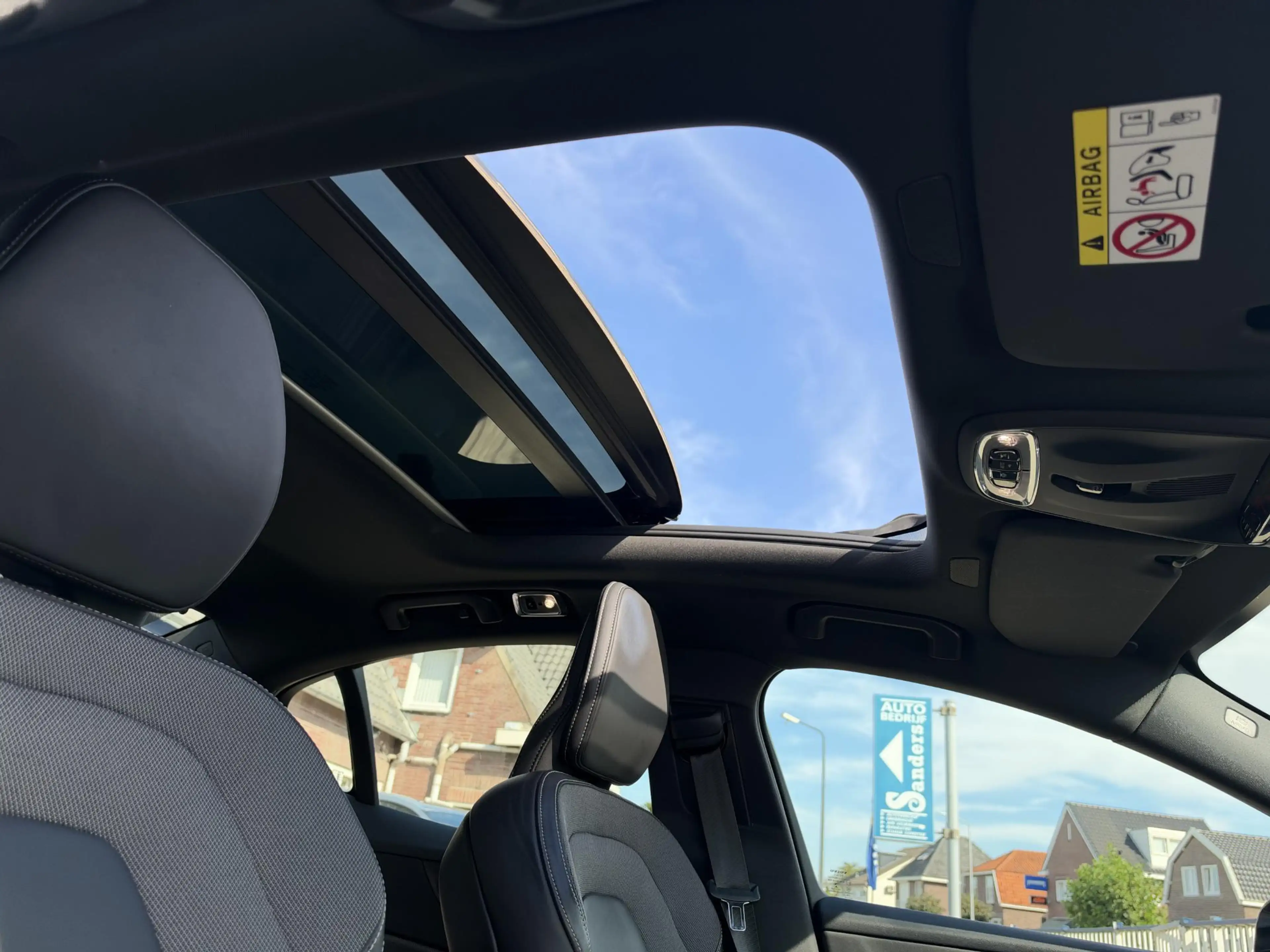 Volvo S60 2.0 T6 Recharge AWD — photo 16