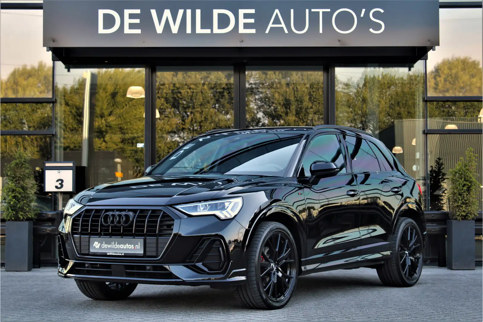 Audi Q3 35 TFSI S-line BlackEdition Camera 20-inch ACC Key Zwart - 1