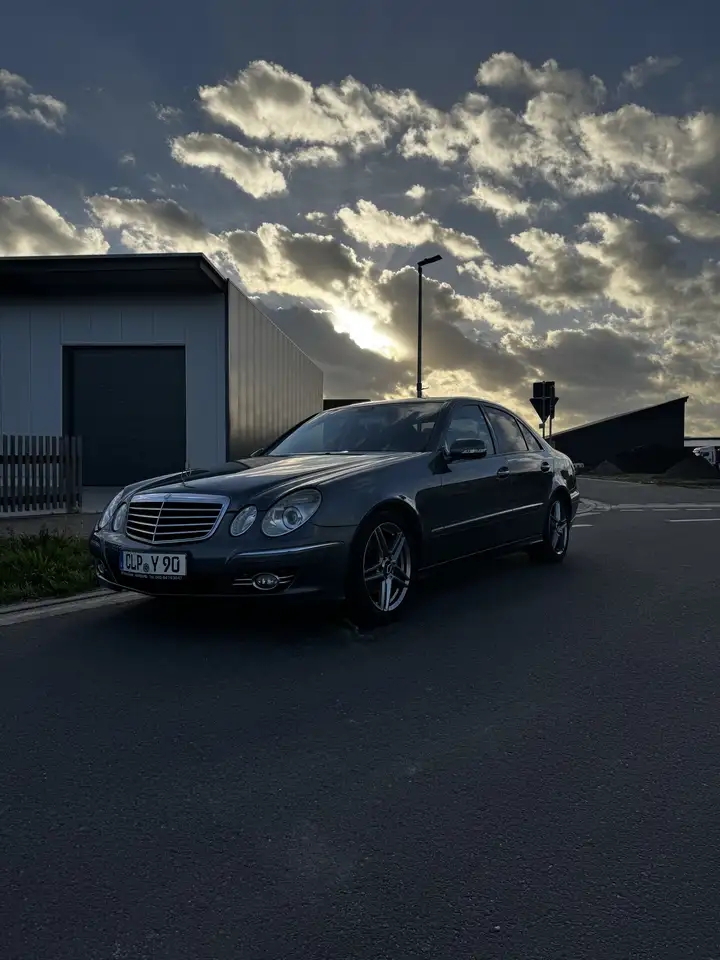 Mercedes-Benz E 200
