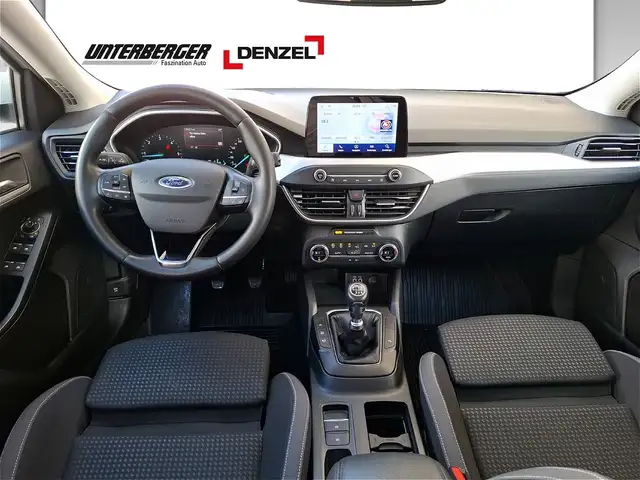 Ford Focus view 7
