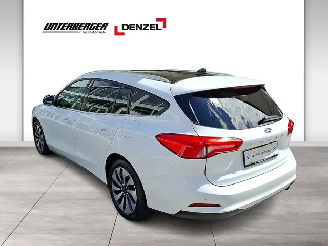 Ford Focus view 5
