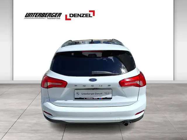 Ford Focus view 6