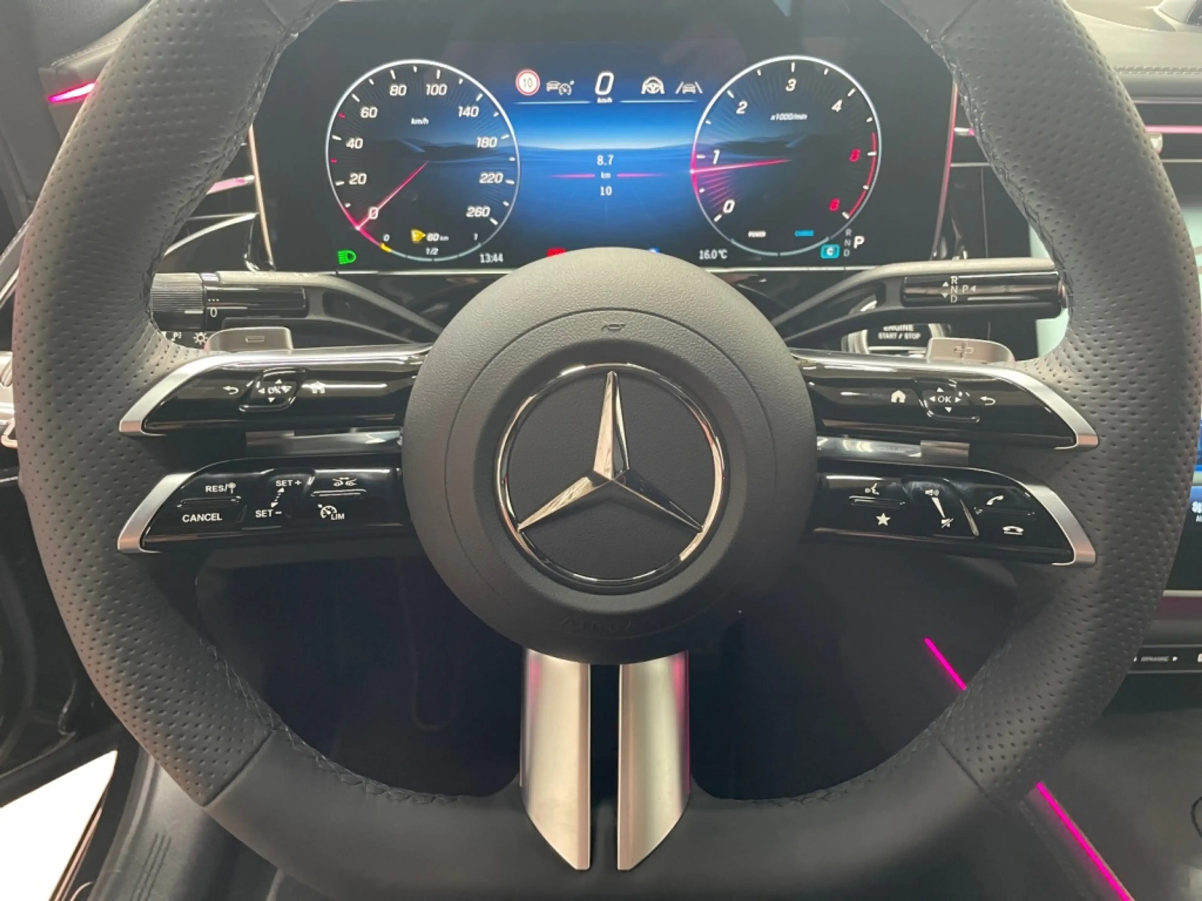 Mercedes-Benz E 450 d 4MATIC AMG+MBUX+Superscreen+Burm+Night — photo 11