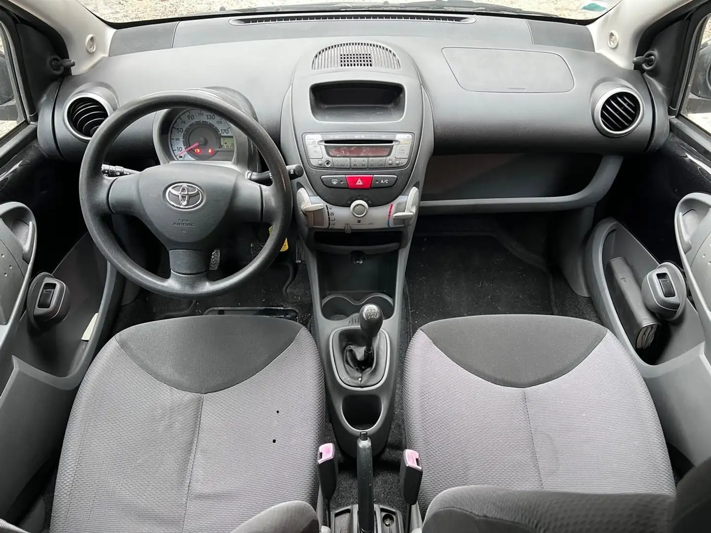 Toyota Aygo 1.0 VVTi 68cv 2eme main Zwart - 2