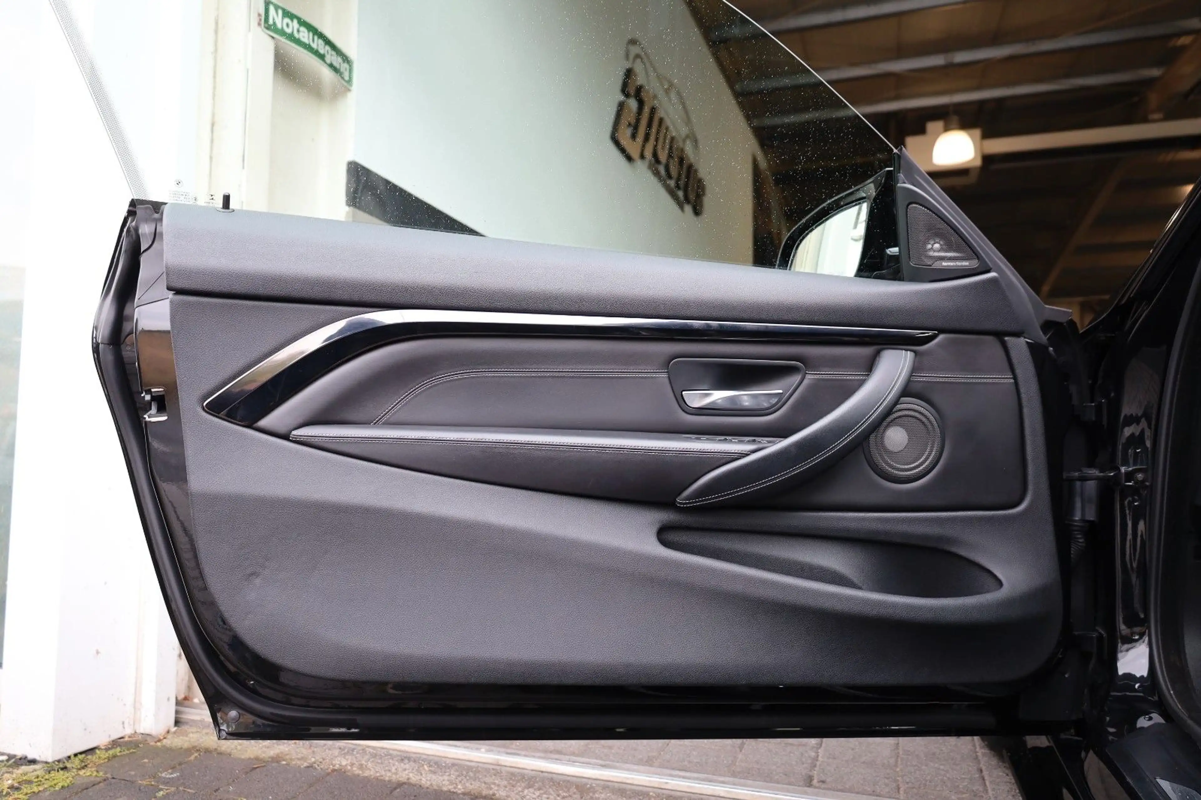 BMW M4 Cabrio/360*/HUD/HK/Airscarf/APPLE/SHZ/LHZ/R20 — photo 10