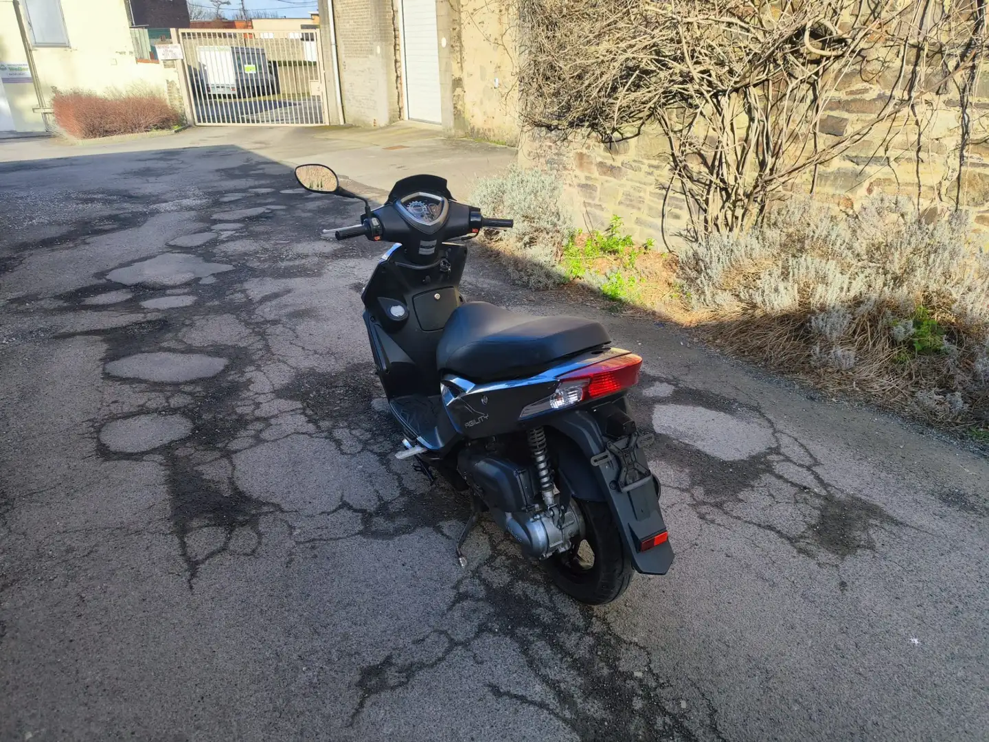 Kymco Agility 50 Zilver - 2