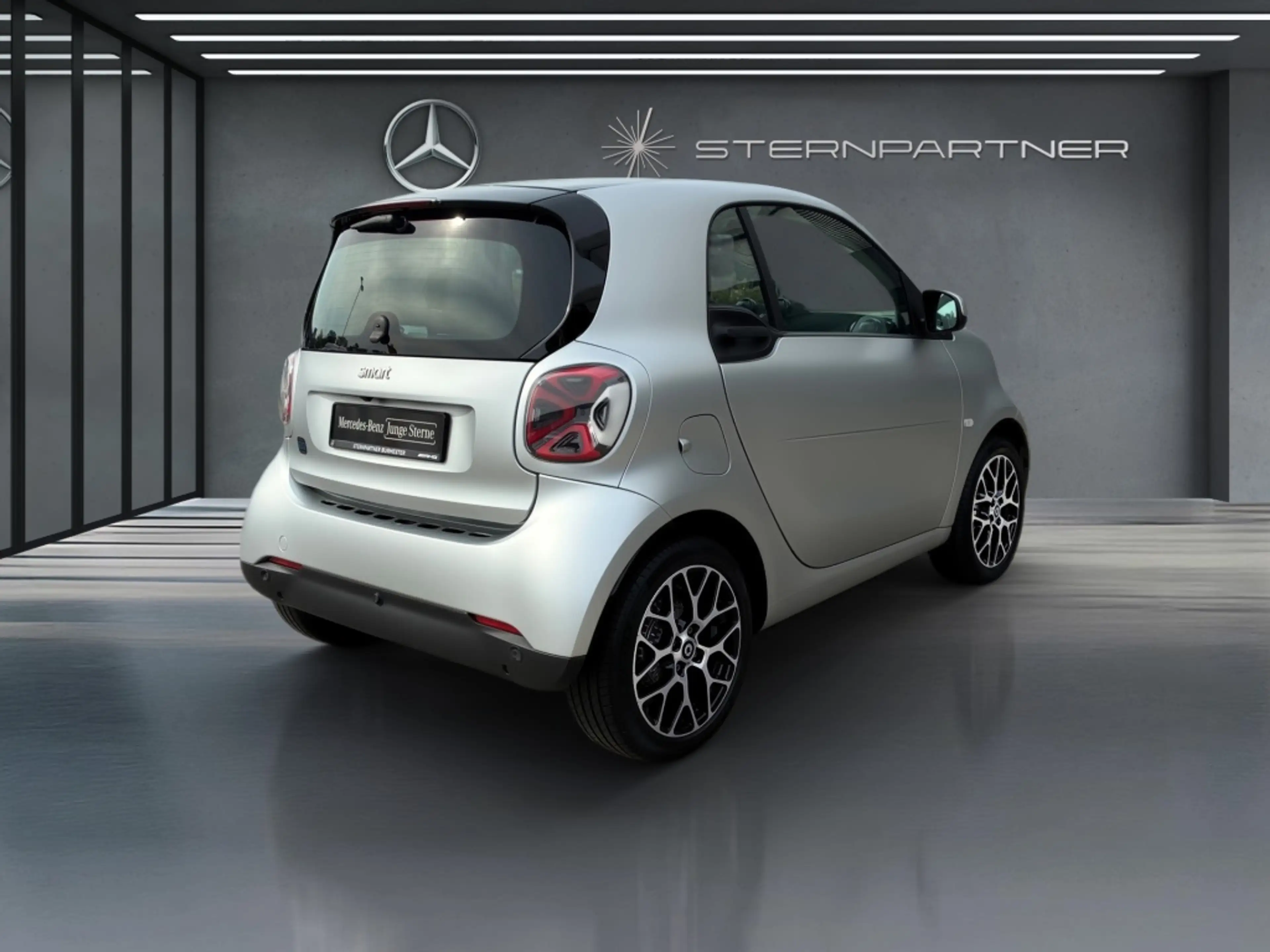 smart forTwo EQ  coupe PRIME+LEDER+EXCLUSIV+PANO+KAMERA — photo 13