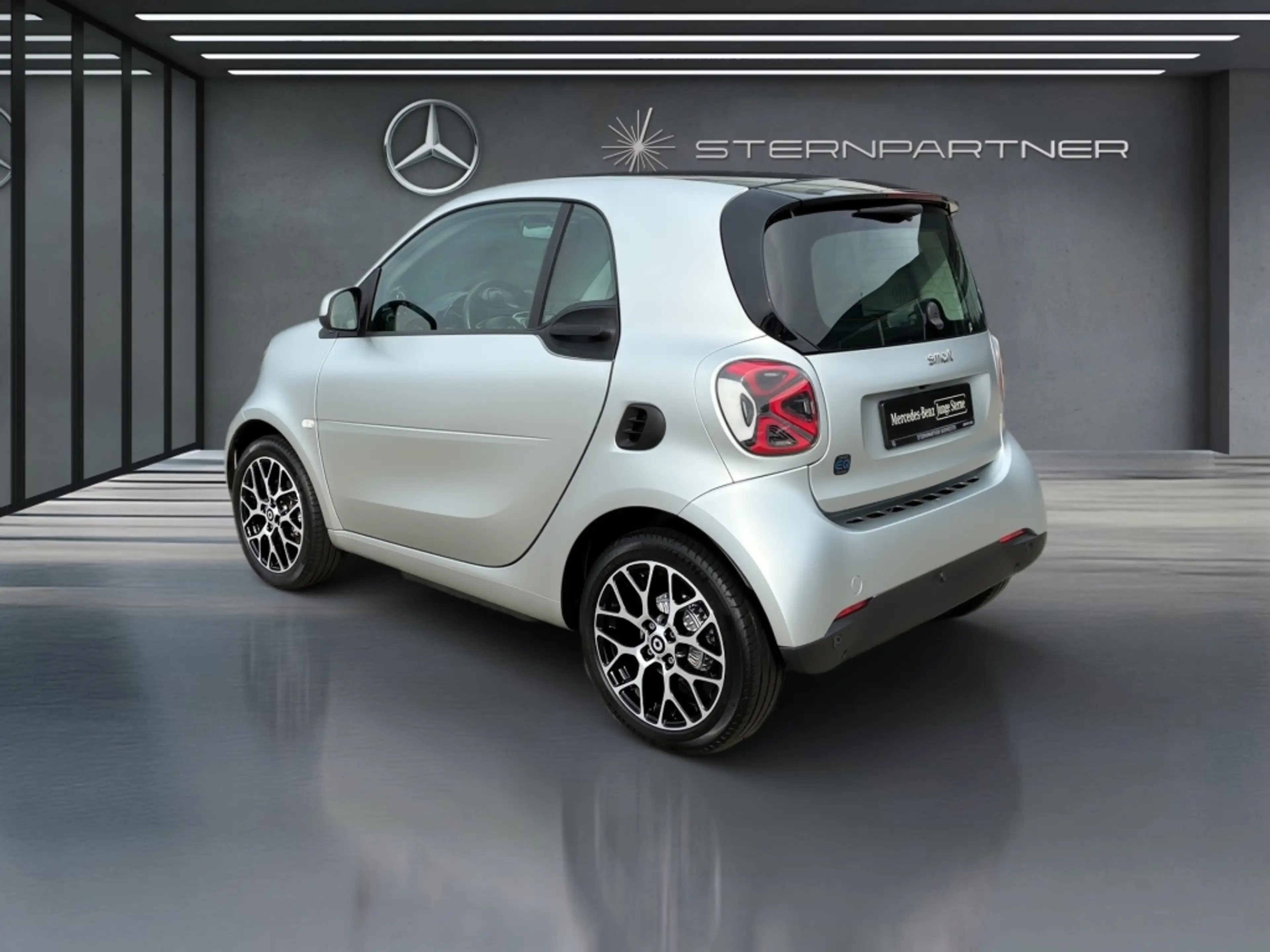 smart forTwo EQ  coupe PRIME+LEDER+EXCLUSIV+PANO+KAMERA — photo 9