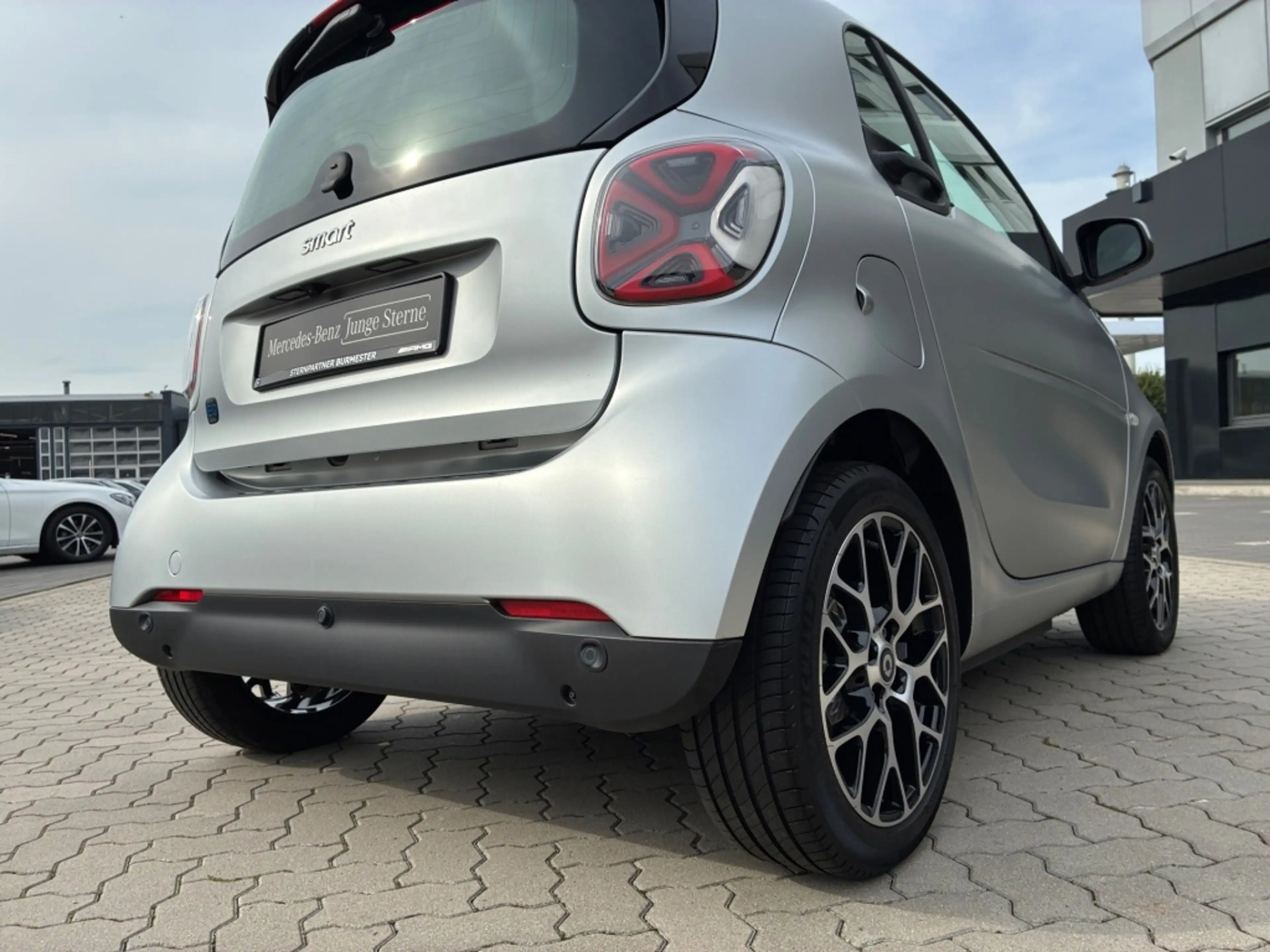 smart forTwo EQ  coupe PRIME+LEDER+EXCLUSIV+PANO+KAMERA — photo 12