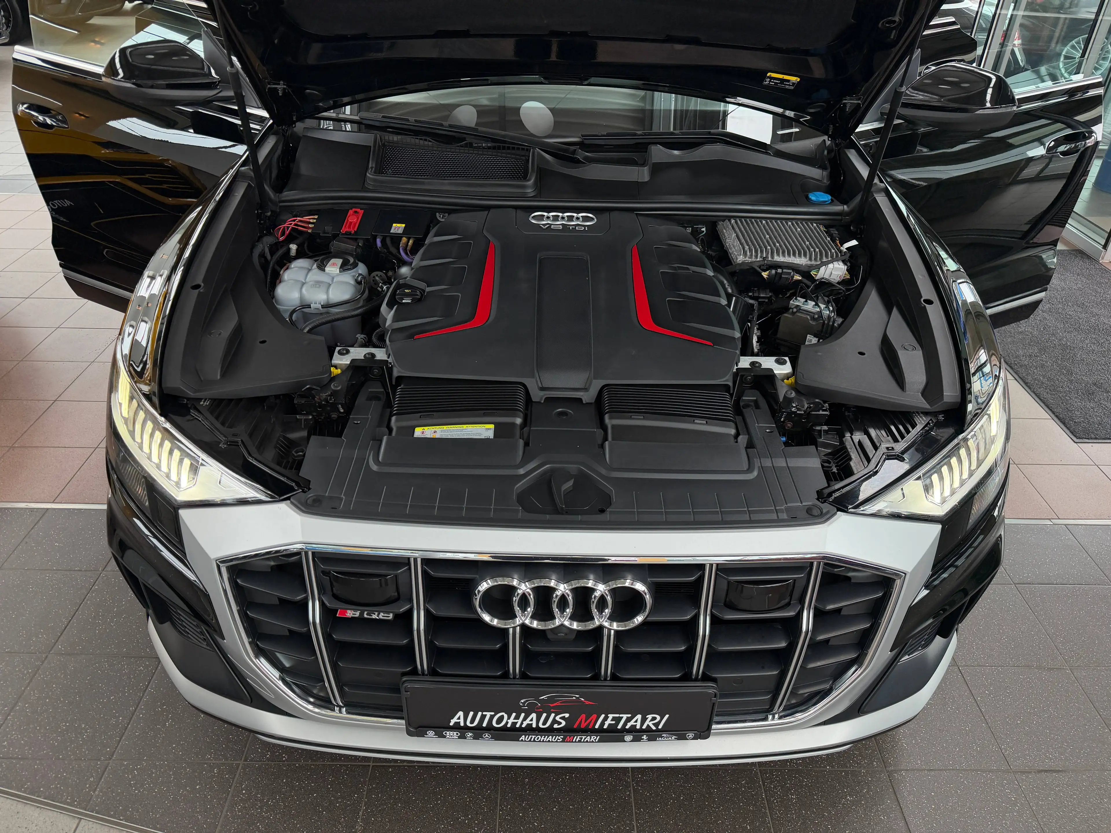 Audi SQ8 4.0 TDI Pano Matrix S Sitze B&O Adv. 360° STHZ 22" — photo 3