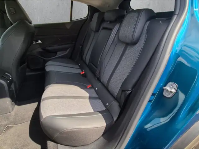 Peugeot 408 view 8