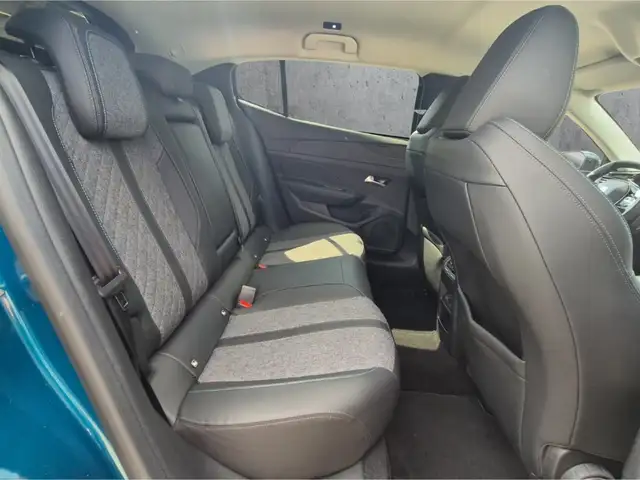 Peugeot 408 view 14