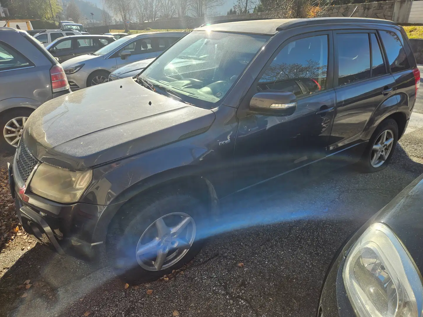 Suzuki Grand Vitara Grand Vitara 1,9 DDiS special 100 000KM!4x4!! Grau - 1