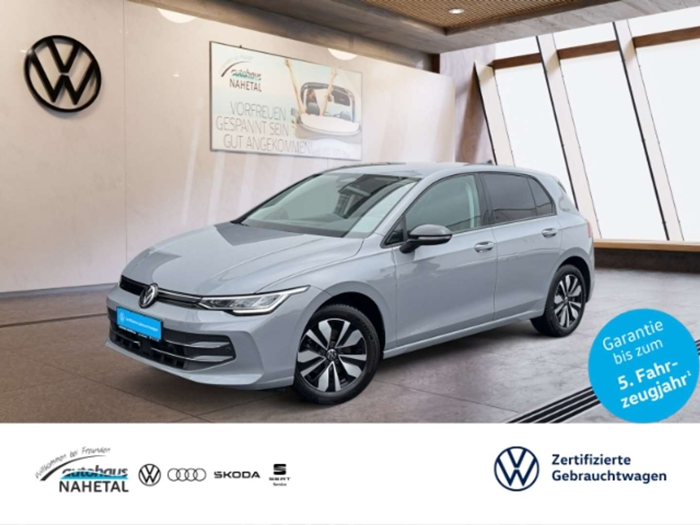 Volkswagen Golf nuo 436 €/ mėn Benzinas 2025m. Sedanas Mechaninė