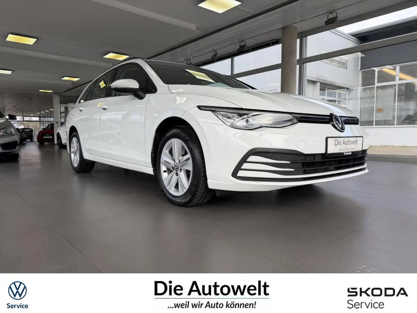 Volkswagen Golf VIII Variant Life 2.0 TDI DSG NAVI LED ACC Klima Weiß - 1