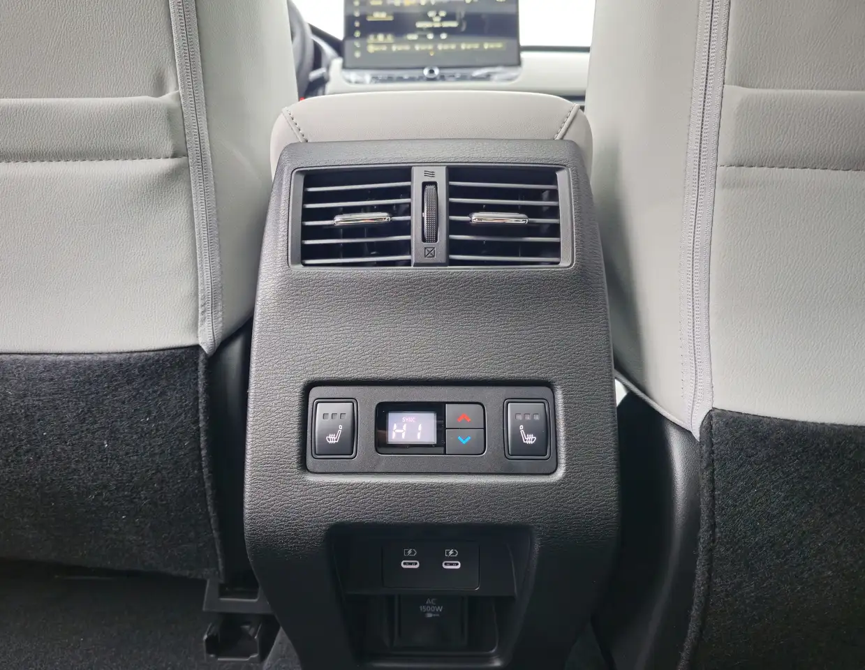 Mitsubishi Outlander снимка Mitsubishi Outlander