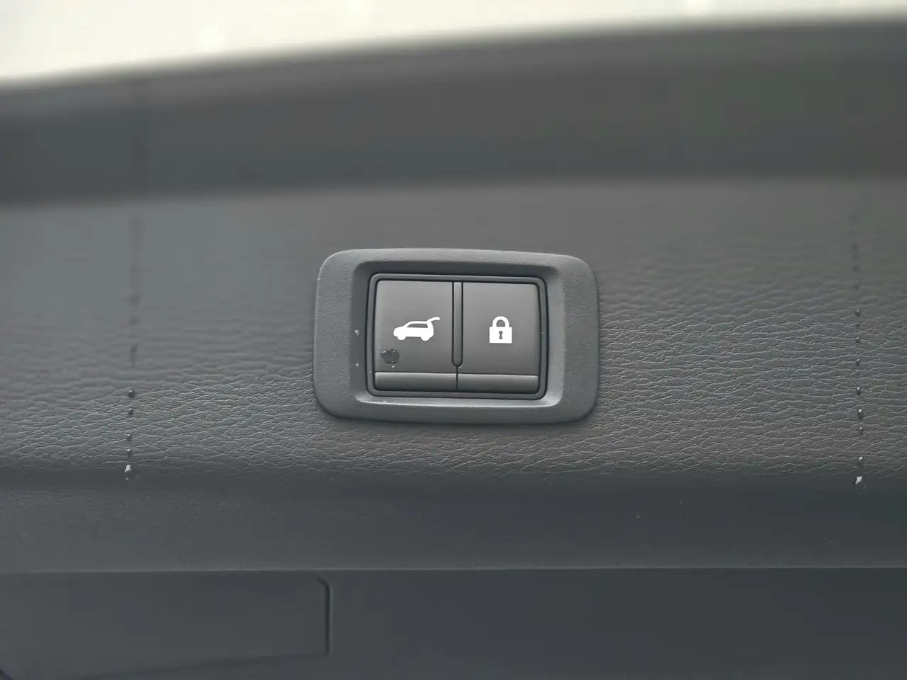 Mitsubishi Outlander снимка Mitsubishi Outlander