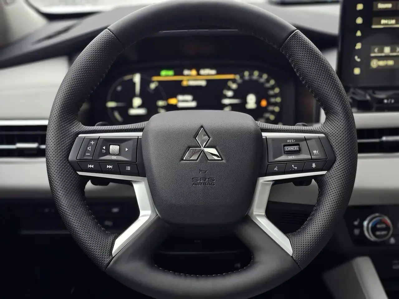 Mitsubishi Outlander снимка Mitsubishi Outlander