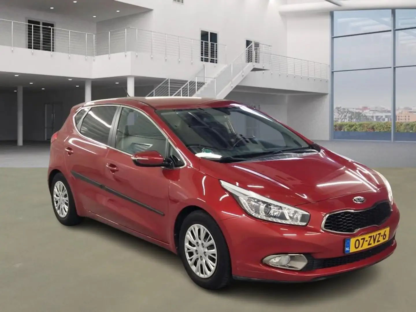 Kia Ceed / cee'd 1.6 GDI Comfort Pack / Auto rijdt prima Rood - 2