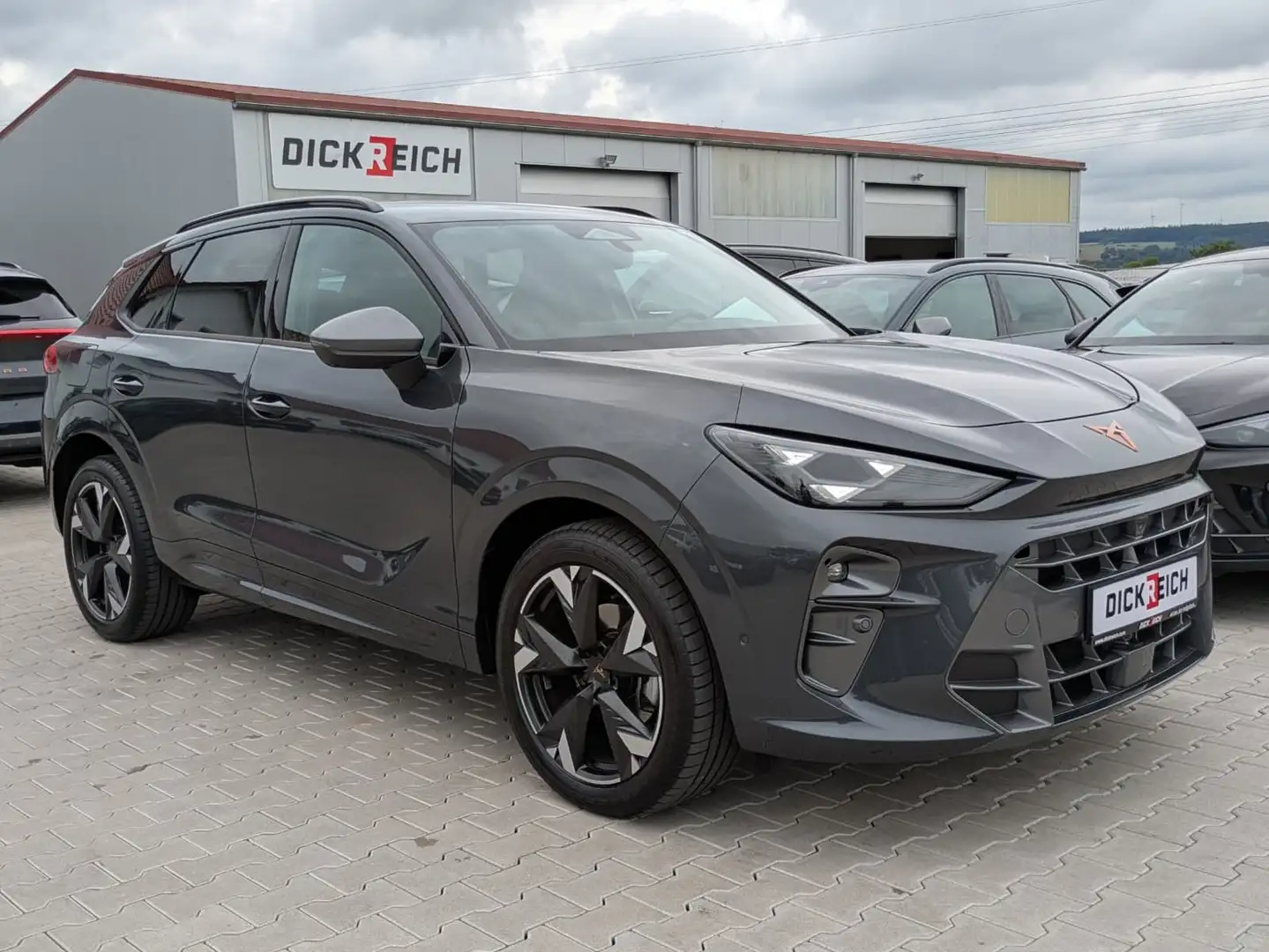 CUPRA Terramar 1.5 eTSI Dinamica Edge-Paket HUD 19" Grijs - 1