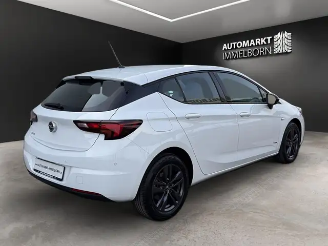 Opel Astra view 9