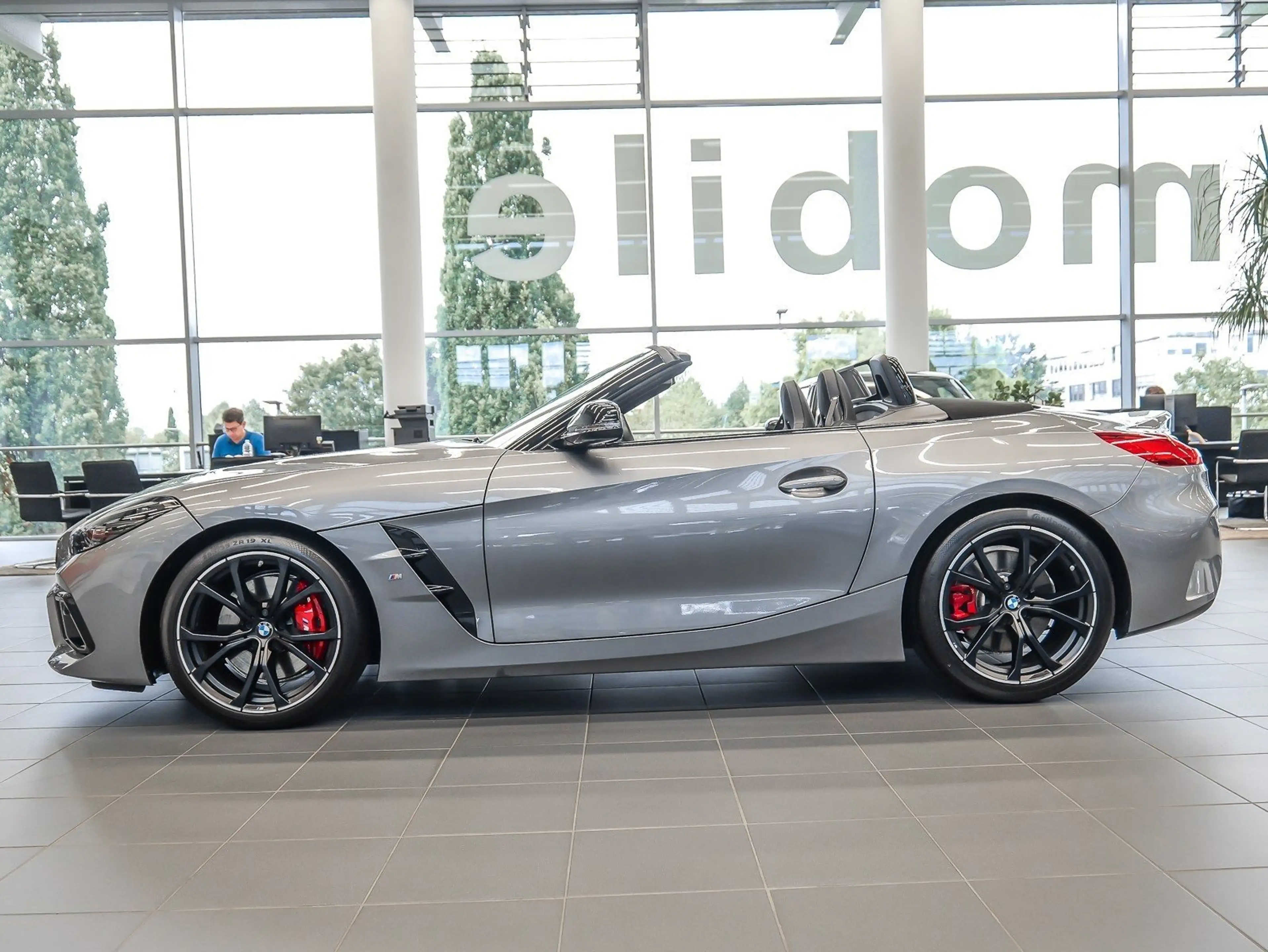 BMW Z4 sDrive20i M Sport HUD NAVI LED Sound Syst. — photo 9