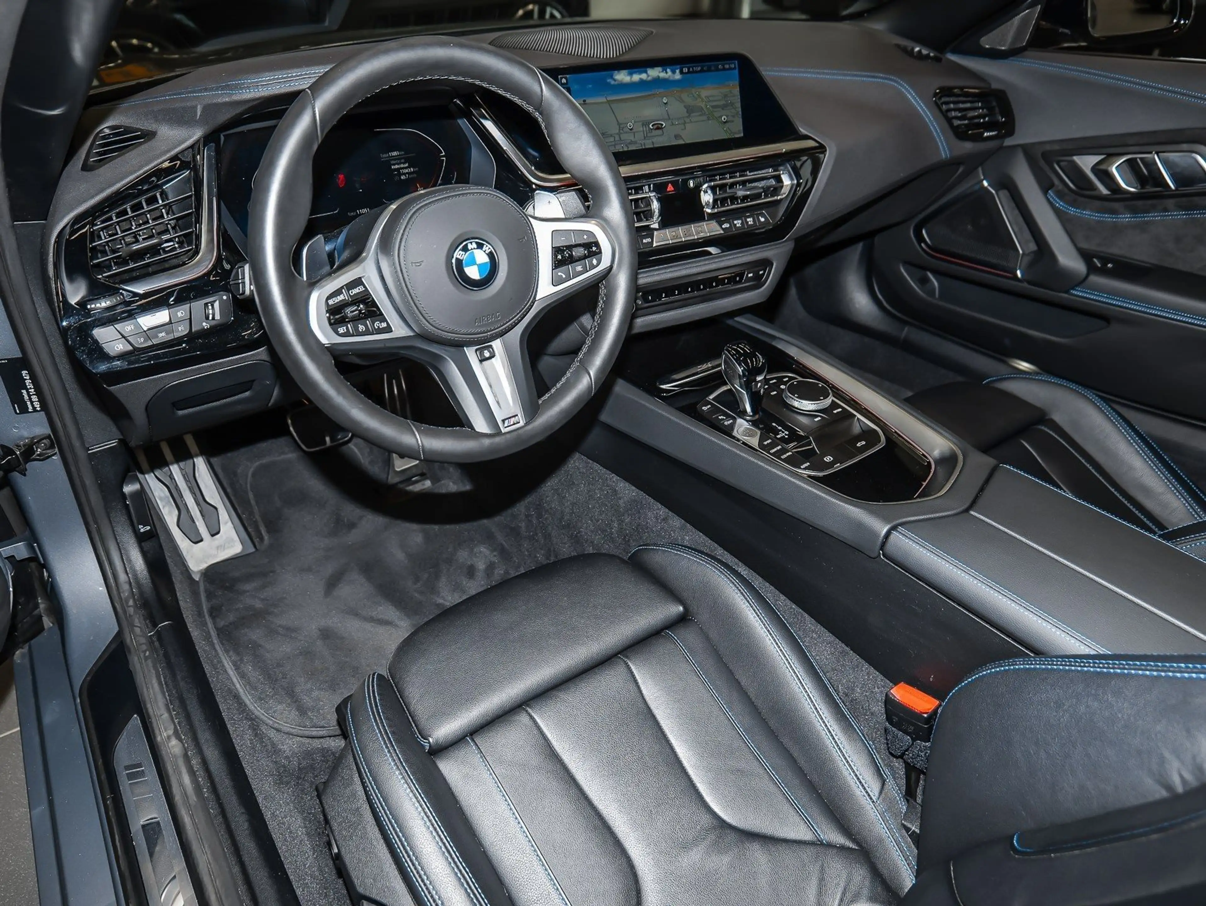 BMW Z4 sDrive20i M Sport HUD NAVI LED Sound Syst. — photo 16