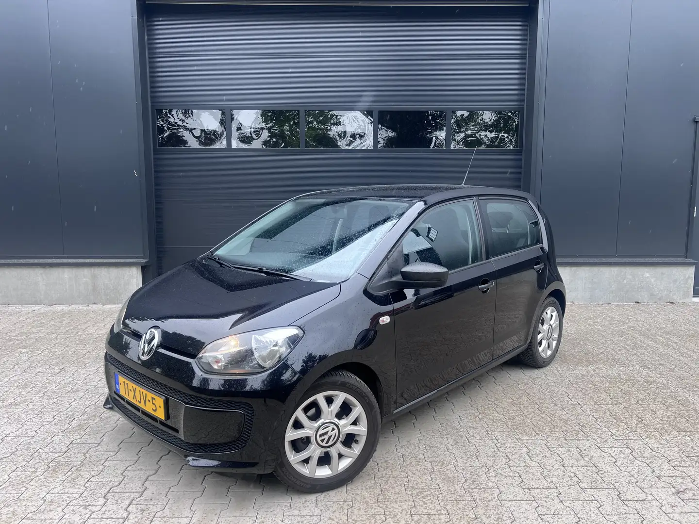 Volkswagen up! BlueMotion Take UP! 5D Zwart Airco NAP - 1