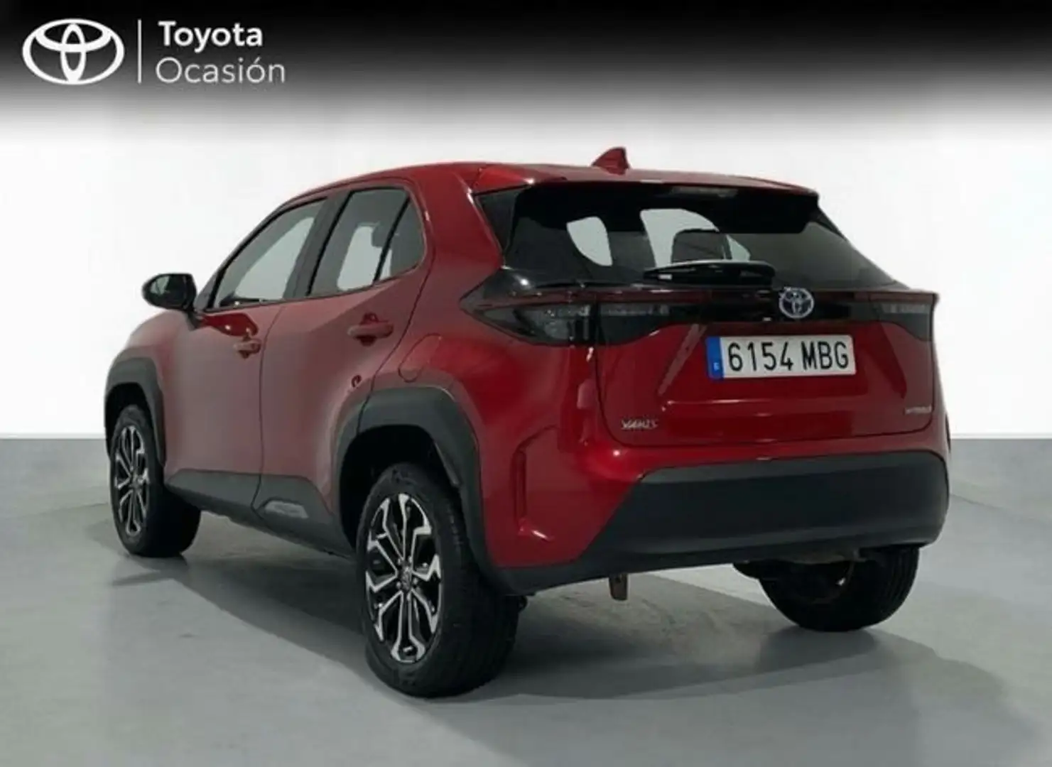 Toyota Yaris Cross 120H Active Tech Rojo - 2