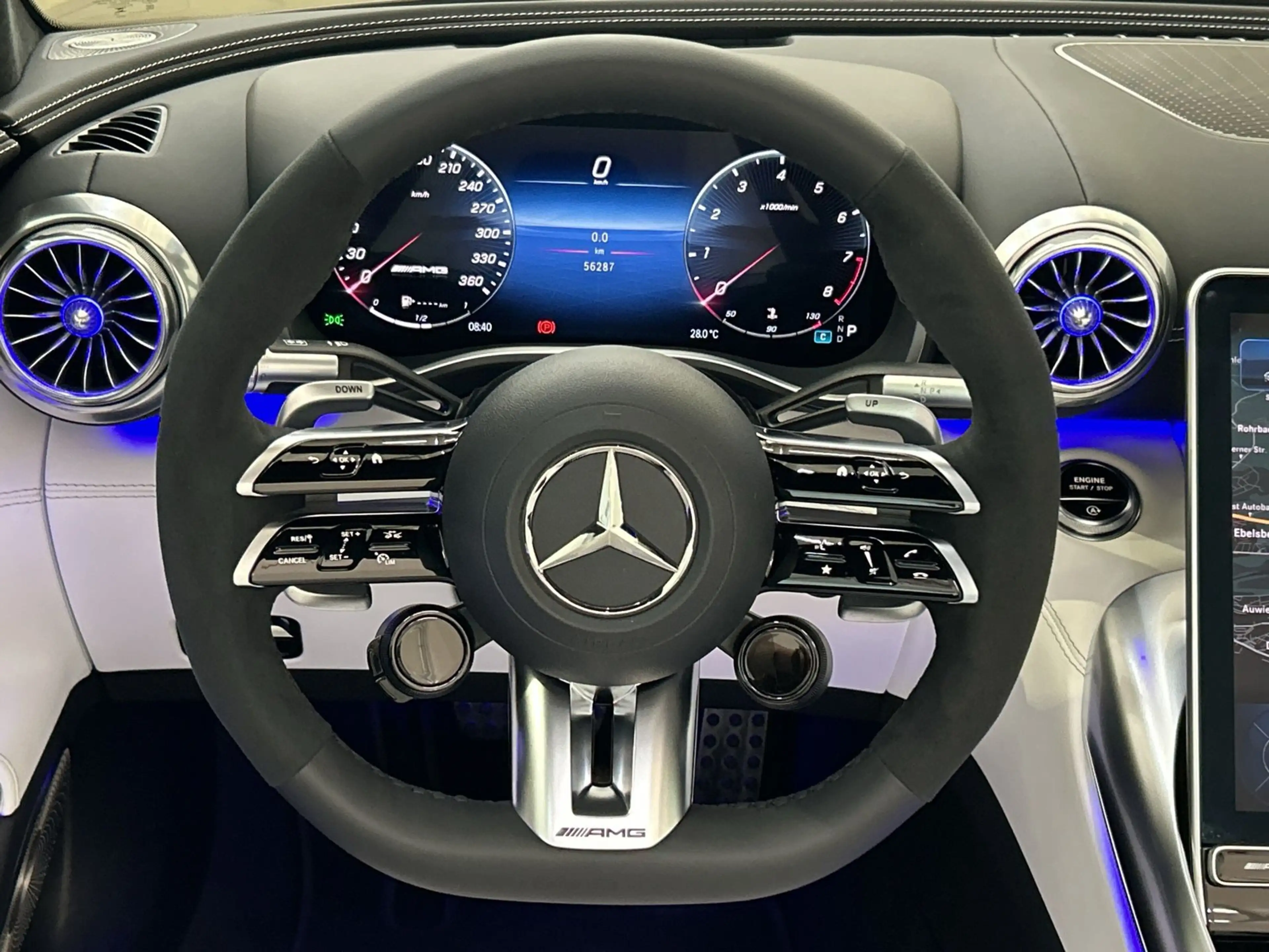 Mercedes-Benz SL 63 AMG 4MATIC+ LED EASY-PACK — photo 11