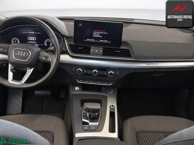 Audi Q5 view 4