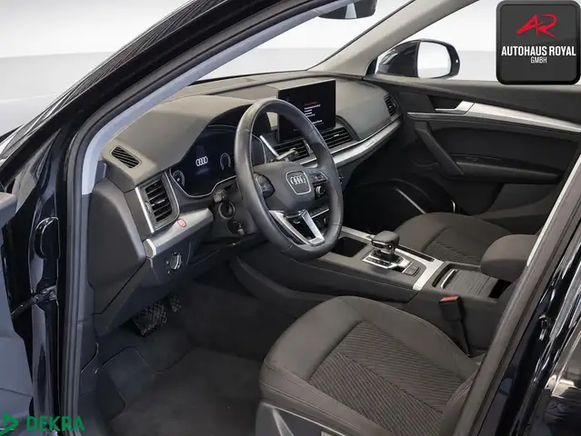 Audi Q5 view 3
