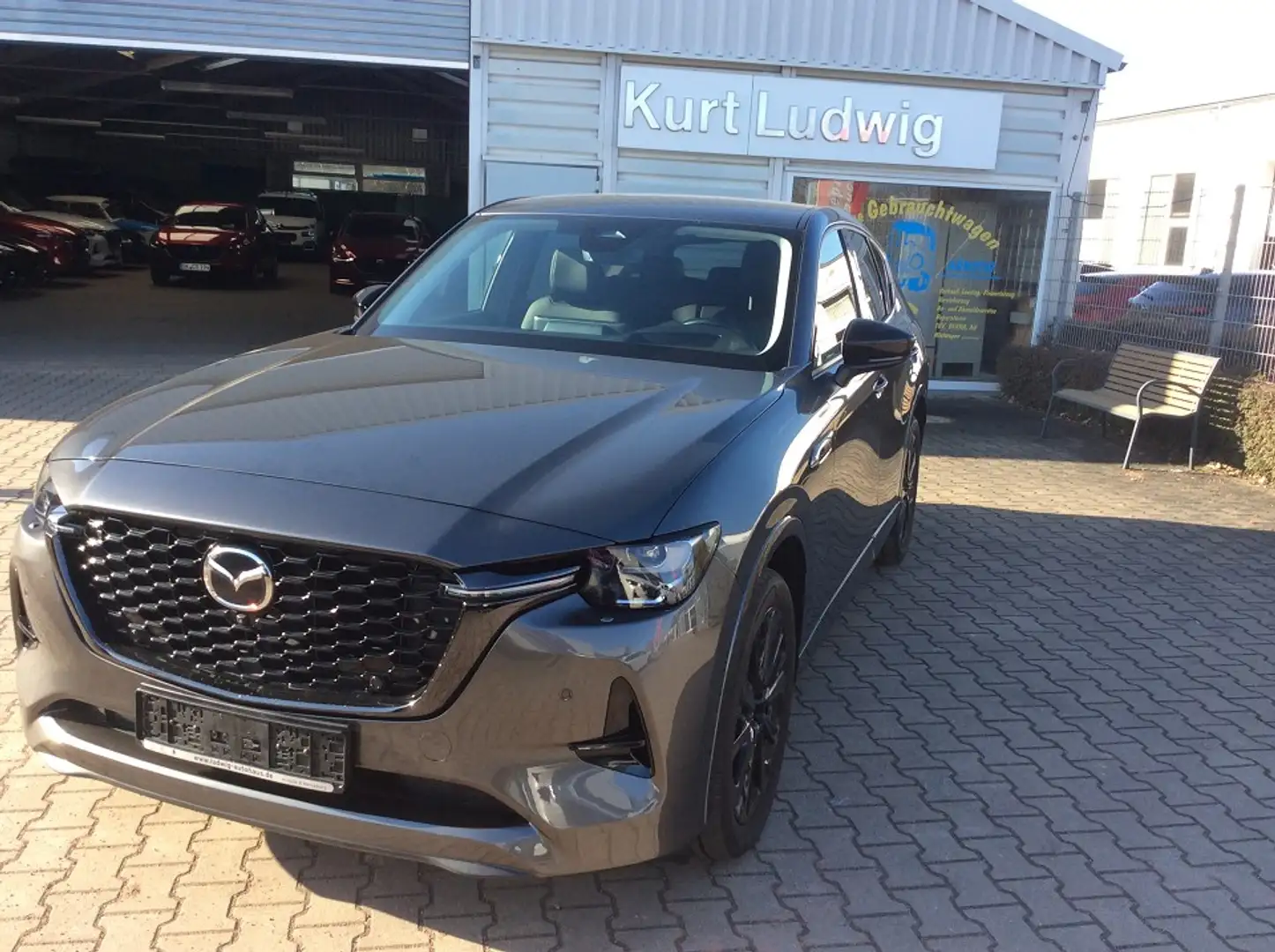 Mazda CX-60 e-SKYACTIV PHEV HOMURA CON-P DRI-P COM-P Grau - 2