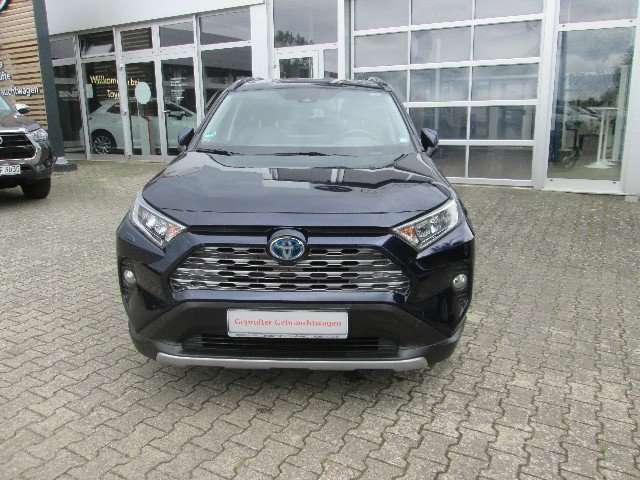 Toyota RAV 4 2.5 4x2 Hybrid Team Deutschland