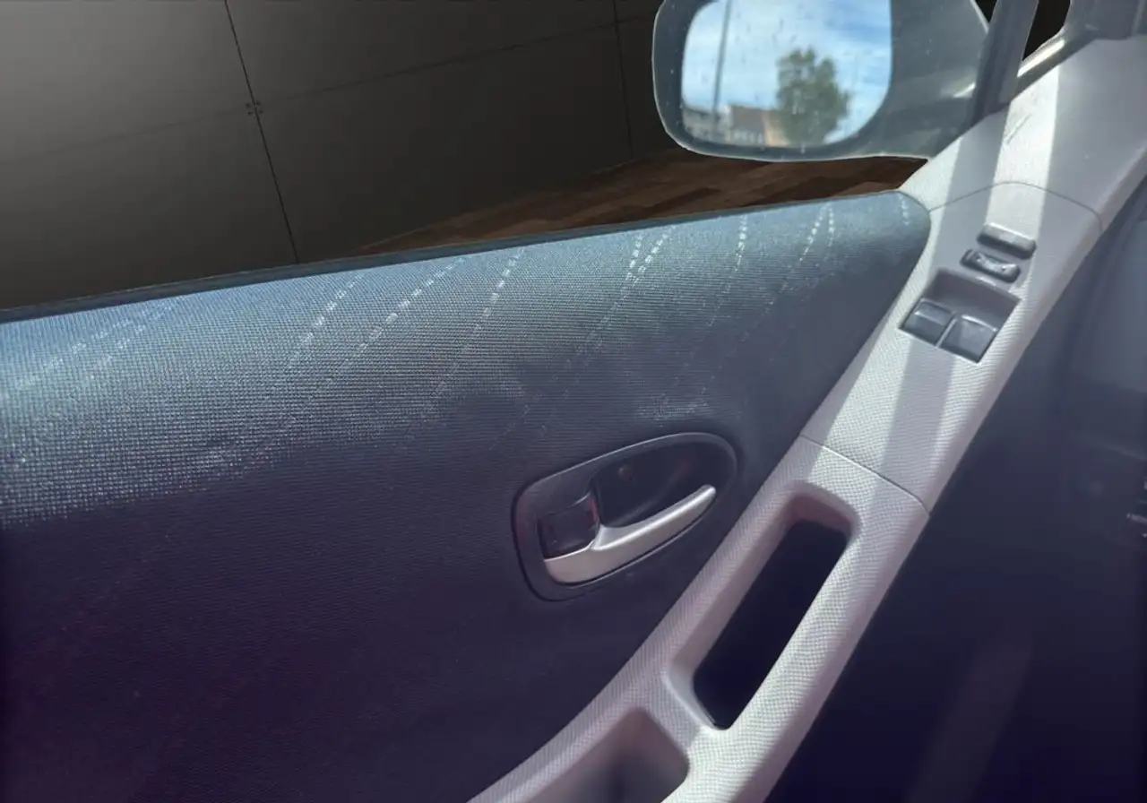 Toyota Yaris Yaris — photo 20