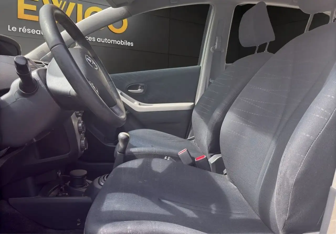 Toyota Yaris Yaris — photo 5