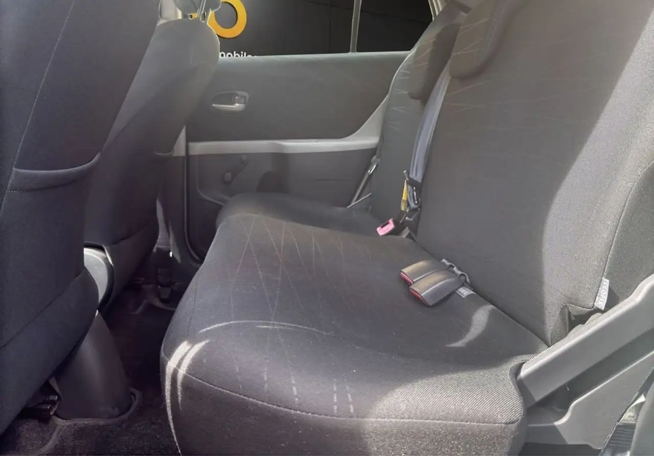 Toyota Yaris Yaris — photo 6