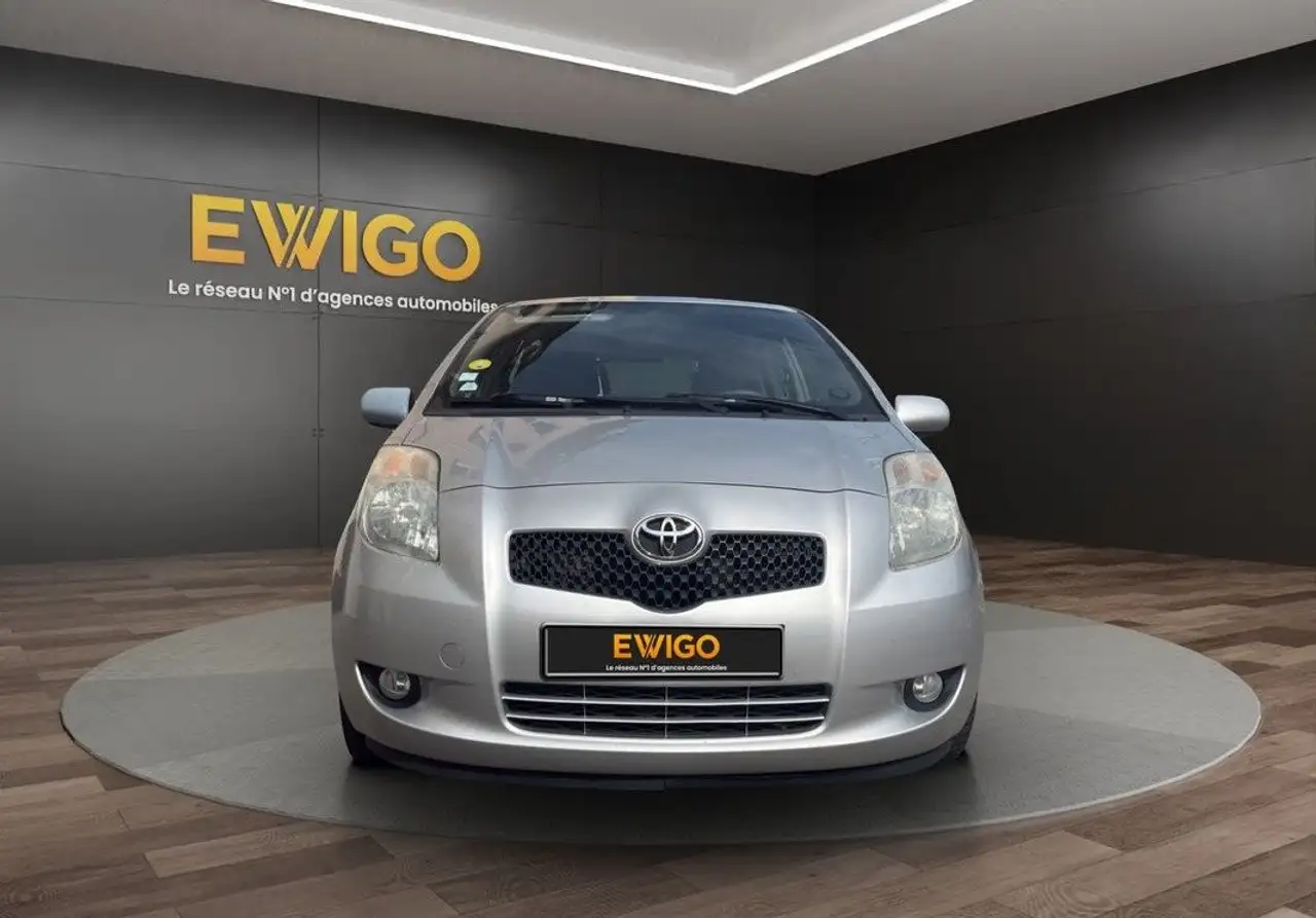 Toyota Yaris Yaris — photo 12