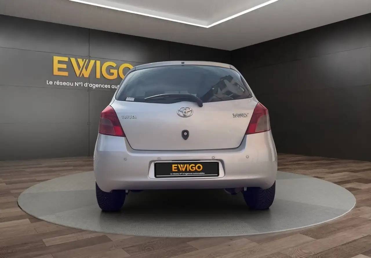 Toyota Yaris Yaris — photo 15
