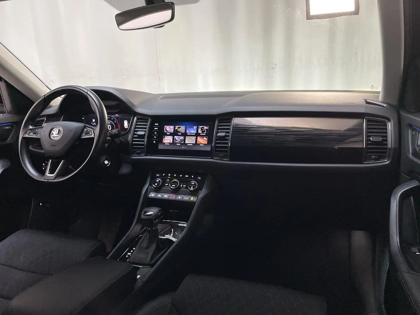 Skoda Kodiaq 1.5 TSI 150pk DSG Business Edition Plus 7p. Camera Zwart - 2