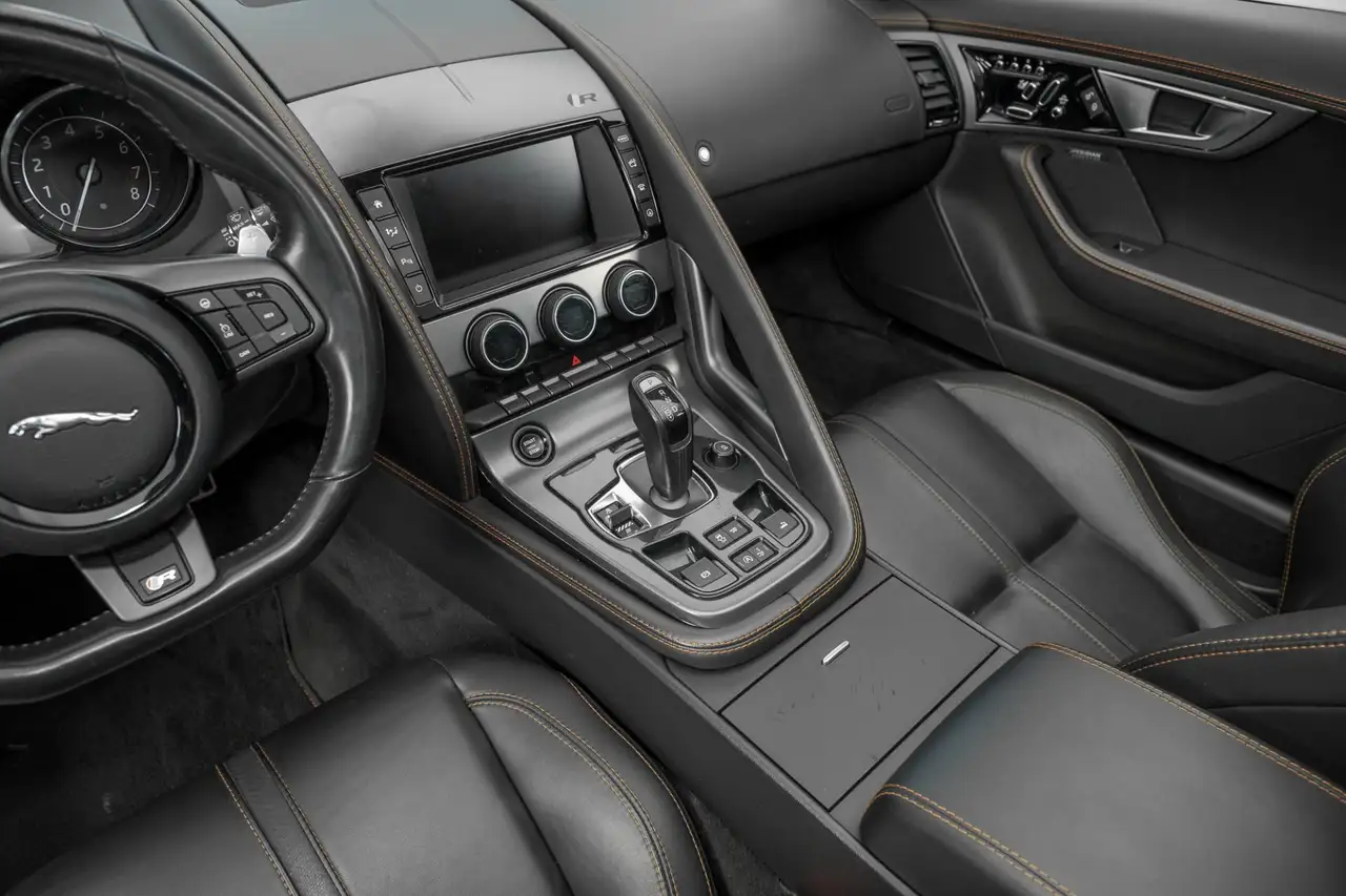 Jaguar F-Type fotografie Jaguar F-Type