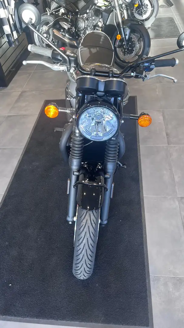 Triumph Bonneville T120 - 2