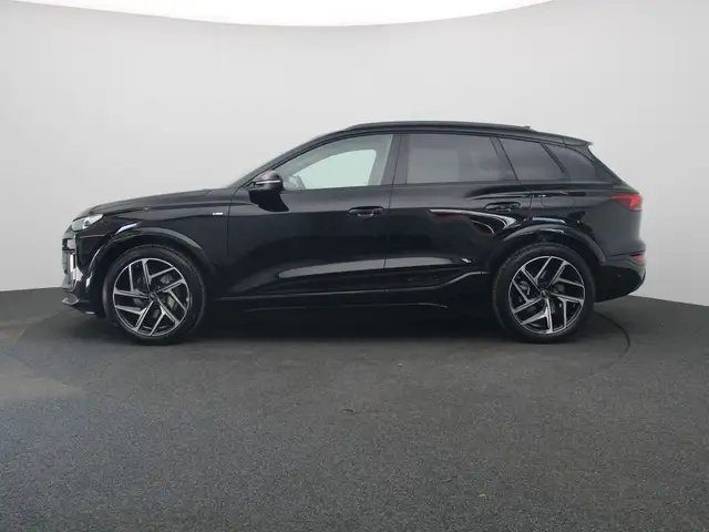 Audi Q6 E-Tron view 4