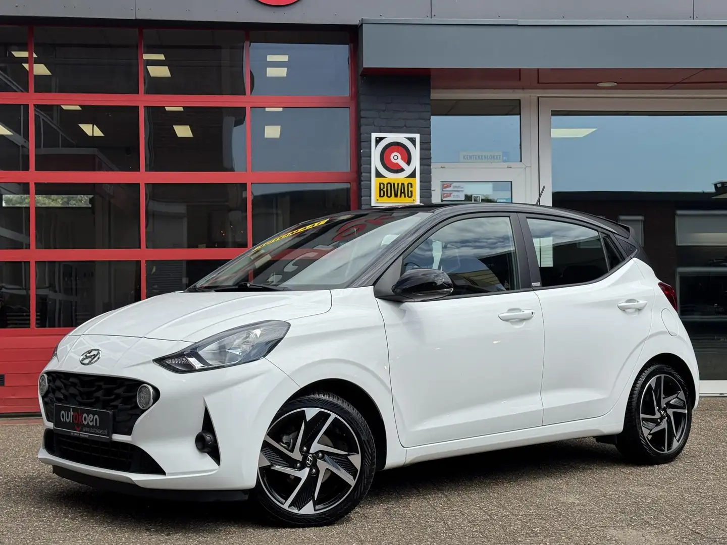 Hyundai i10 1.0 Comfort Smart 5-zits *AUTOMAAT/CAMERA/NAVI/CLI Blanc - 2