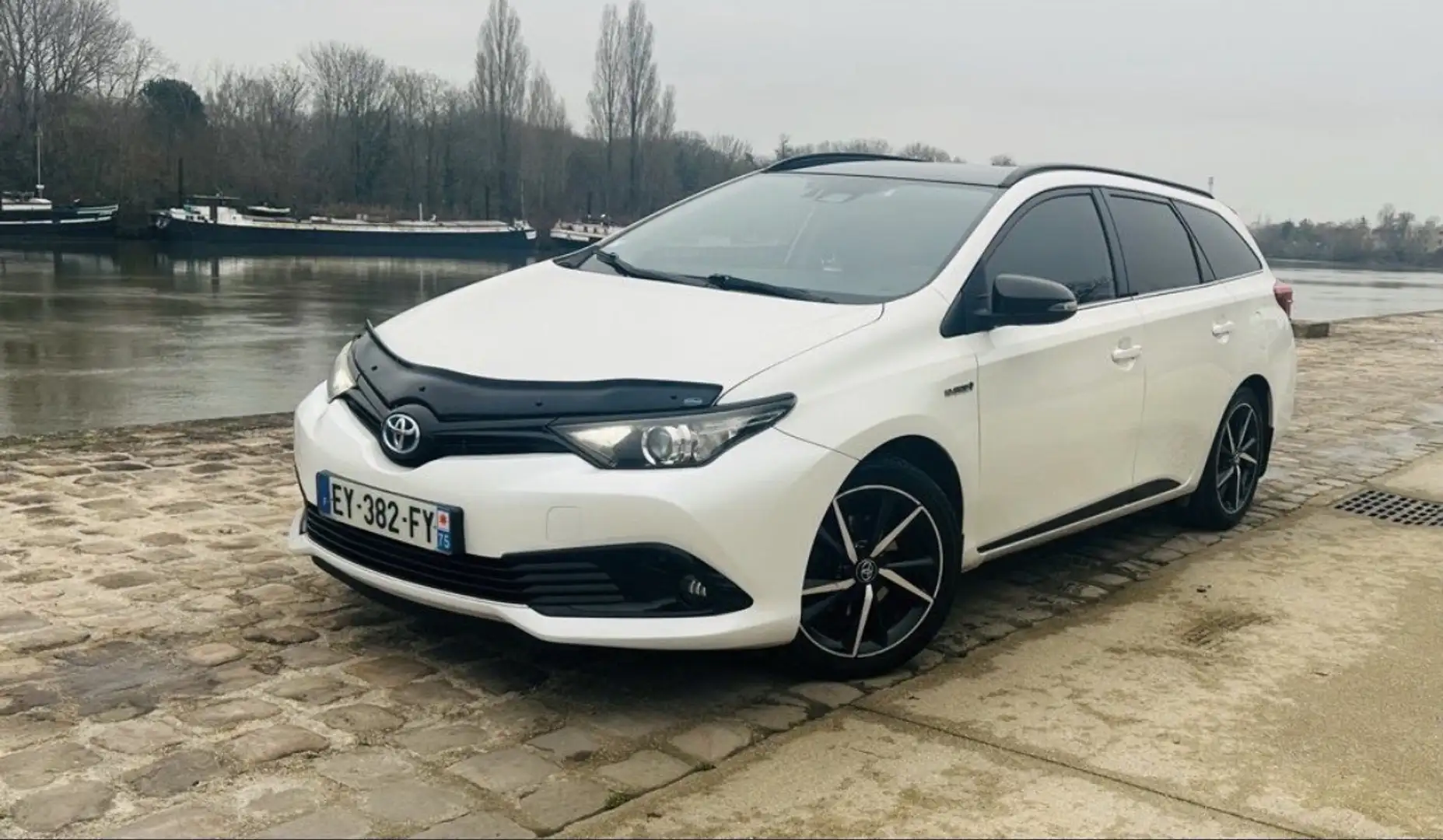 Toyota Auris 132 VVT-i Executive MultiMode - 2